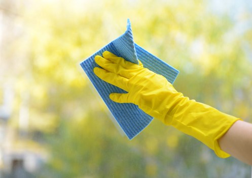 TW9 cleaning services for kitchen and bathroom maintenance